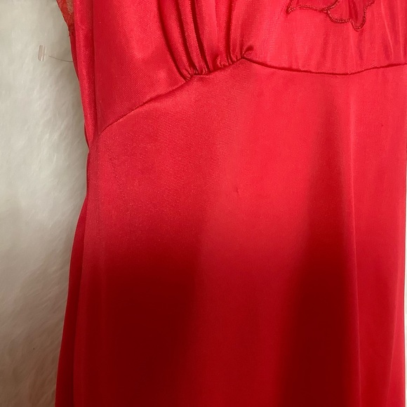Vintage 70s Red Nylon Floral Lace Slip Richform 36 - Picture 3 of 9